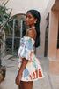 Boho Chic | Stilvolles Off-Shoulder Kleid mit Buntmuster