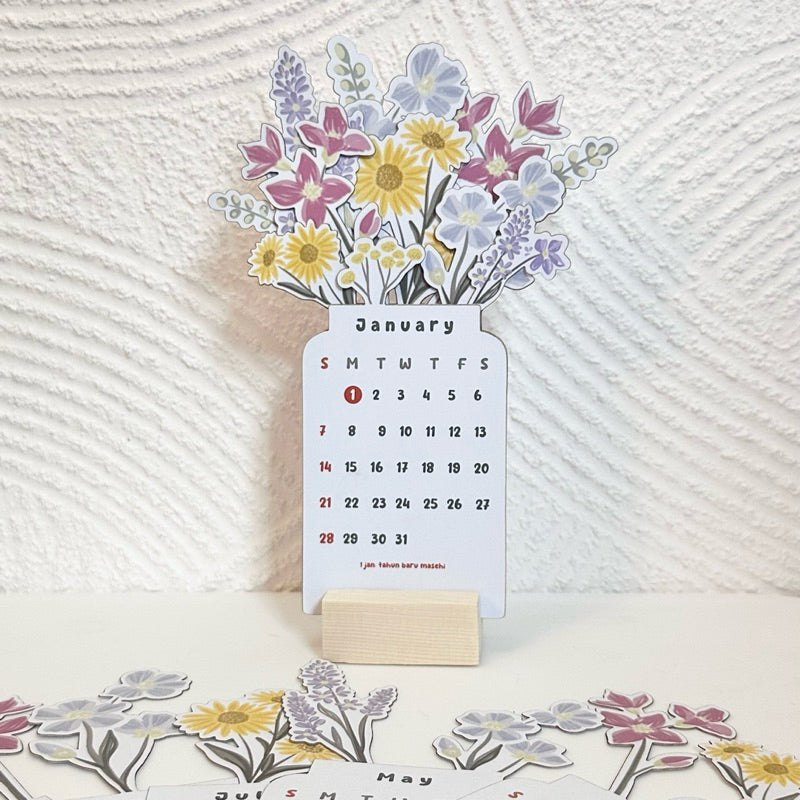 2024  Bloomy Flowers Desk Calendar | 1+1 Gratis