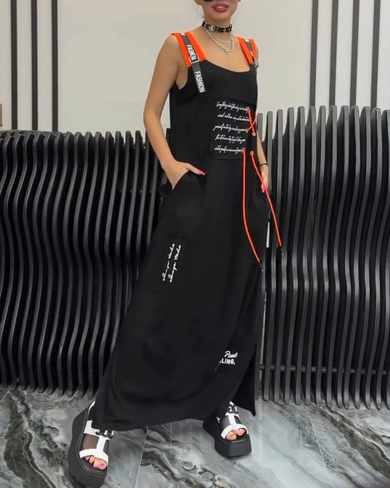 StilGefühl | Lässiges Trägerkleid mit Kordeldetails und Statement-Drucken