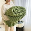 FlauschDecke | Luxuriöse Kuscheldecke für ultimativen Komfort
