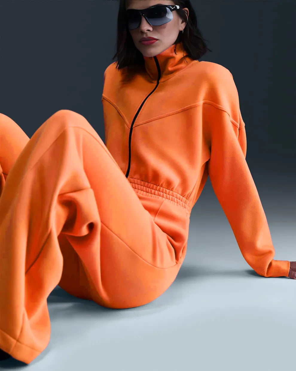 WeicheEleganz | Eleganter Jumpsuit mit Stehkragen & weitem Bein