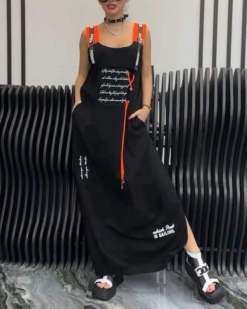 StilGefühl | Lässiges Trägerkleid mit Kordeldetails und Statement-Drucken