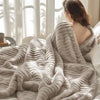 FlauschDecke | Luxuriöse Kuscheldecke für ultimativen Komfort