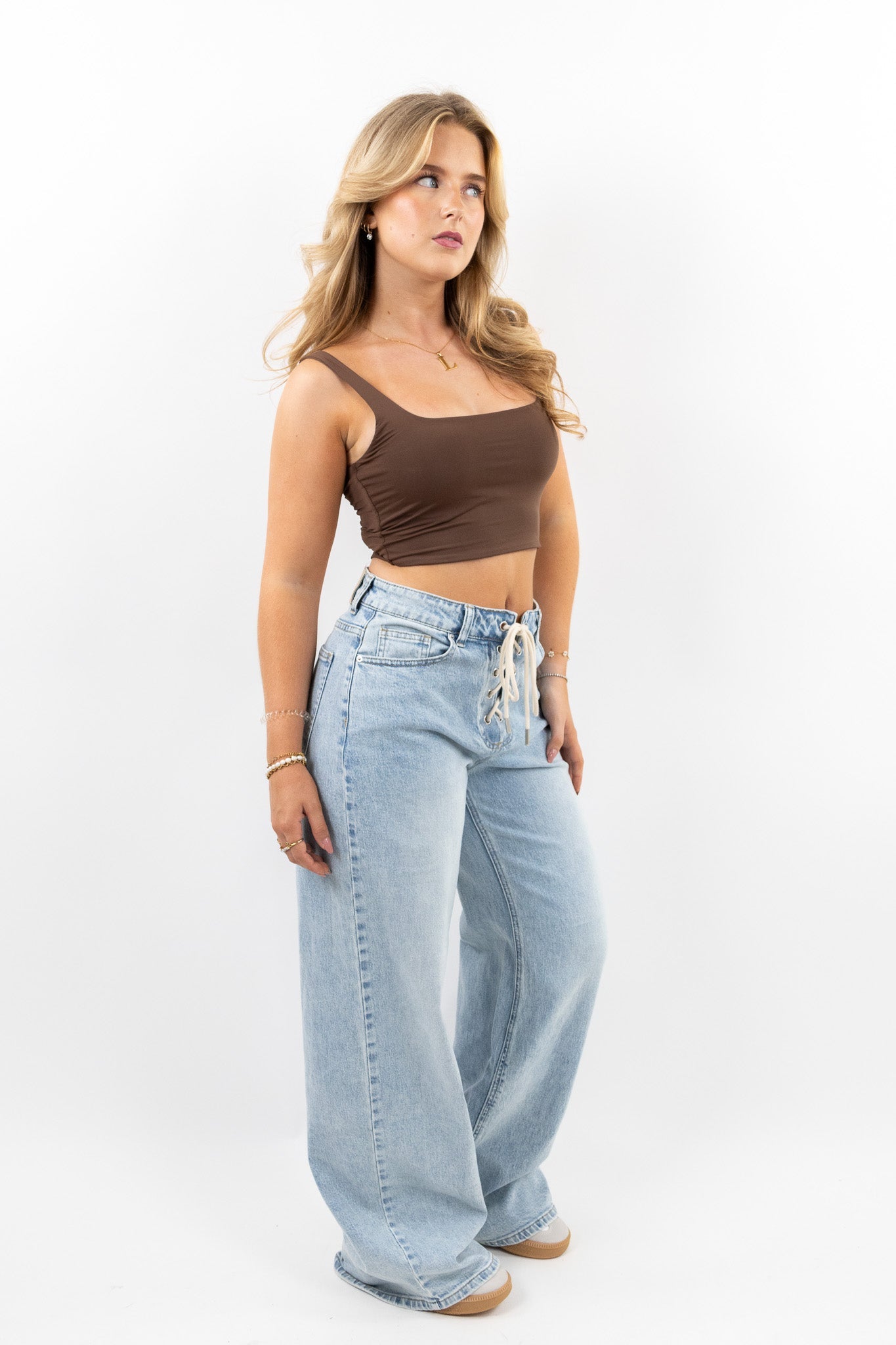 Luxusstil | Hochbundjeans mit Schnürung im Vintage-Look