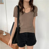 SchickForm | Geripptes V-Ausschnitt Kurzarm Strickshirt