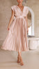 PlisséeLust | Elegantes Plissee-Midikleid mit tiefem V-Ausschnitt