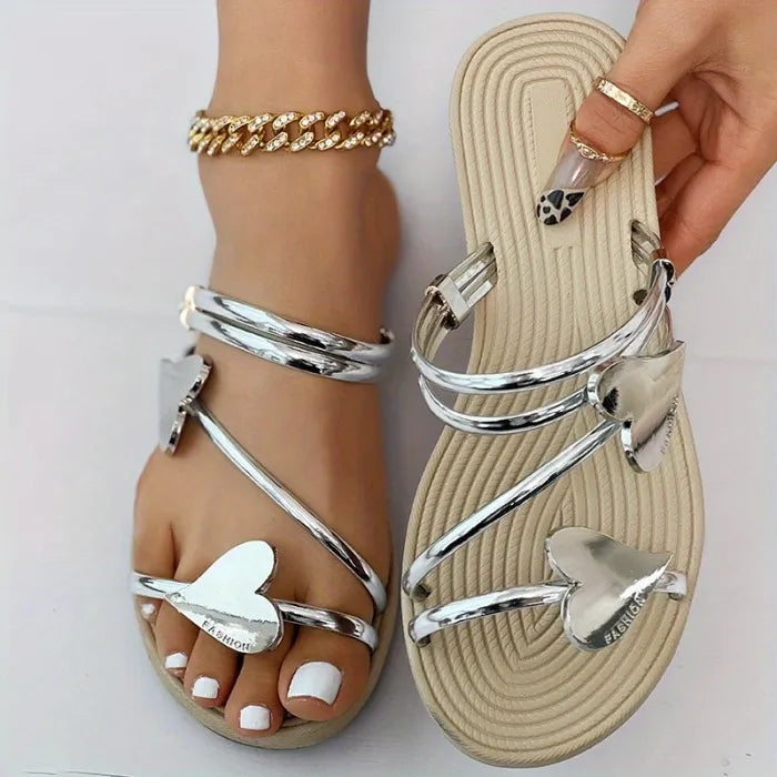 HerzSchritt | Stylische Sandalen mit Herz-Dekor & Komfort-Sohle
