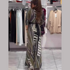 Stilreich | Maxikleid mit abstraktem Muster und Taillengürtel