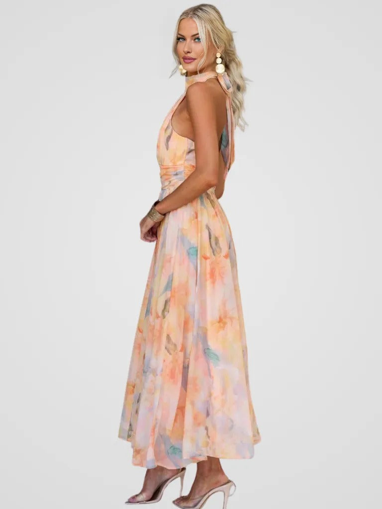 PastellGlanz | Langes Kleid mit fließendem Stoff und Muster
