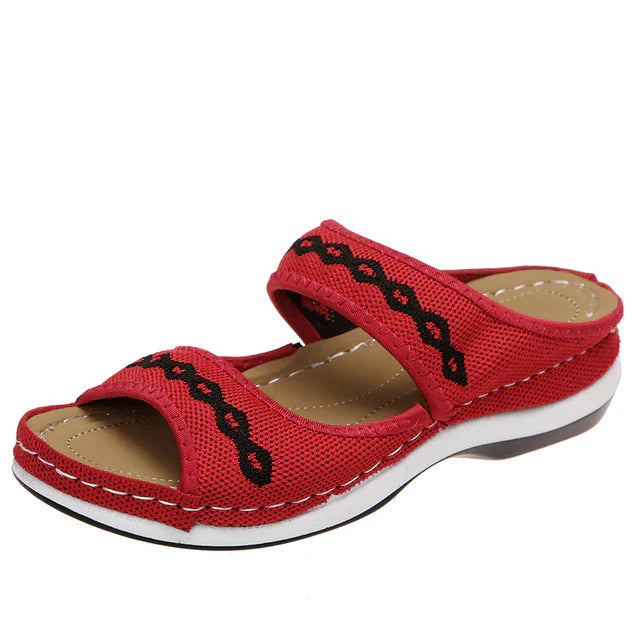 Die orthopädischen Sandalen aus Leder