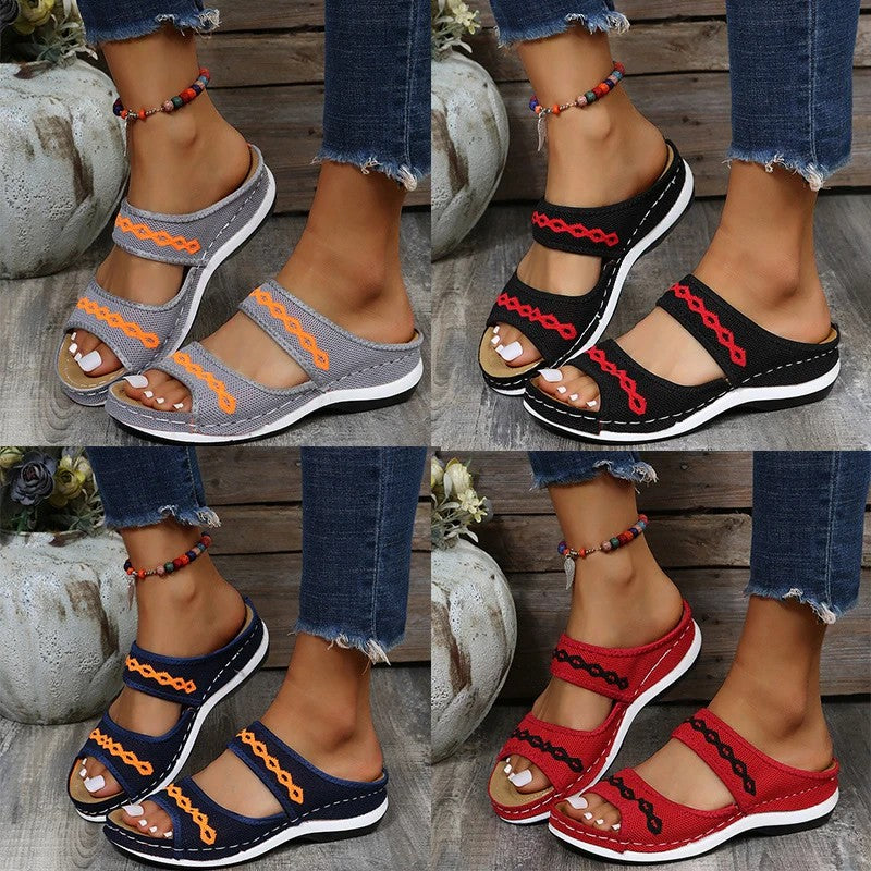 Die orthopädischen Sandalen aus Leder